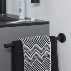 Tiger Teleskop-Handtuchhalter Boston Edelstahl Schwarz -Wenko Verkaufs-Shop 4008913042427 4621 6