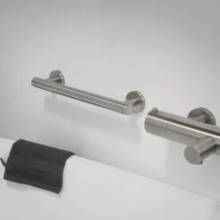 Tiger Badewannengriff Boston Edelstahl Gebürstet Inkl. Dübel & Schrauben -Wenko Verkaufs-Shop 500557 4621 3