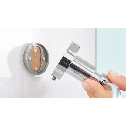 Tesa® LOXX Seifenspender Verchromt, Satinierte Glasflasche, Inkl. Klebelösung 11 Tesa® LOXX Seifenspender Verchromt, Satinierte Glasflasche, Inkl. Klebelösung – Bild 9